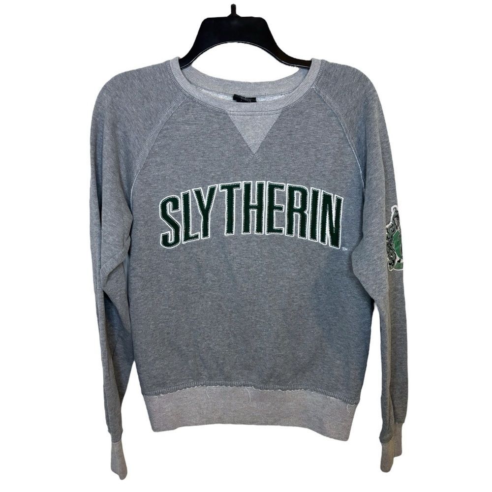 Harry Potter Slytherin Women’s Gray Pullover Sweater Size Small
